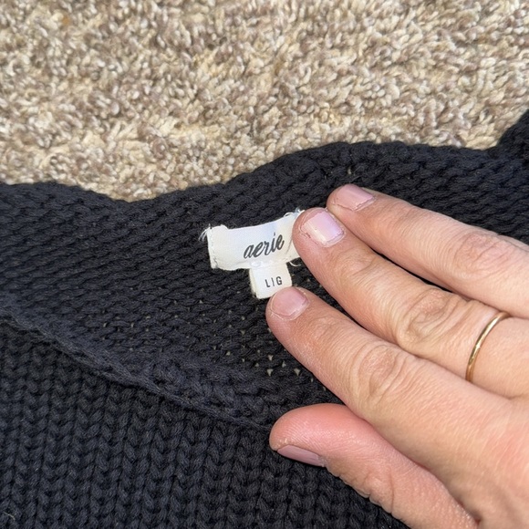 Aerie cropped oversized knit sweater in black size large - Picture 2 of 6